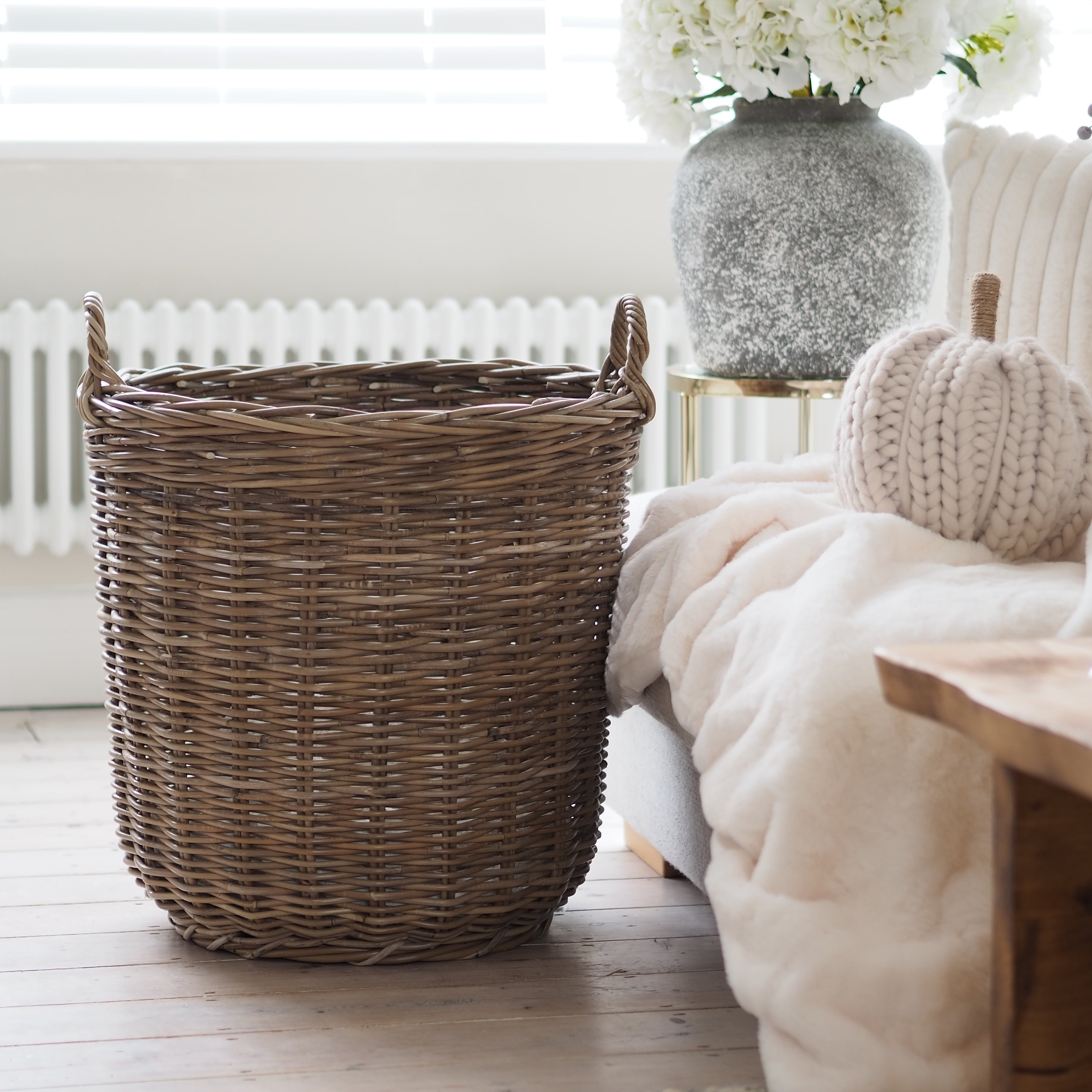 Extra Large Round Rattan Willow Basket – Dot and Blush